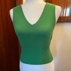2 for $60 🛍️⭐️ Moda International tank top 💚